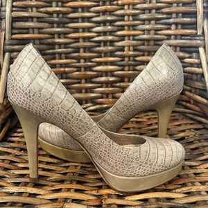 Cole Haan Crocodile Patterned Heels in Taupe in size 8.5
